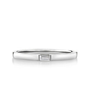 Single Center Baguette Diamond Band