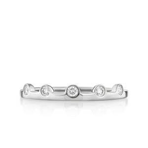 Five Stand Out Diamond Band