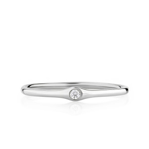 Scalloped Gold Band with Single Center Round Diamond